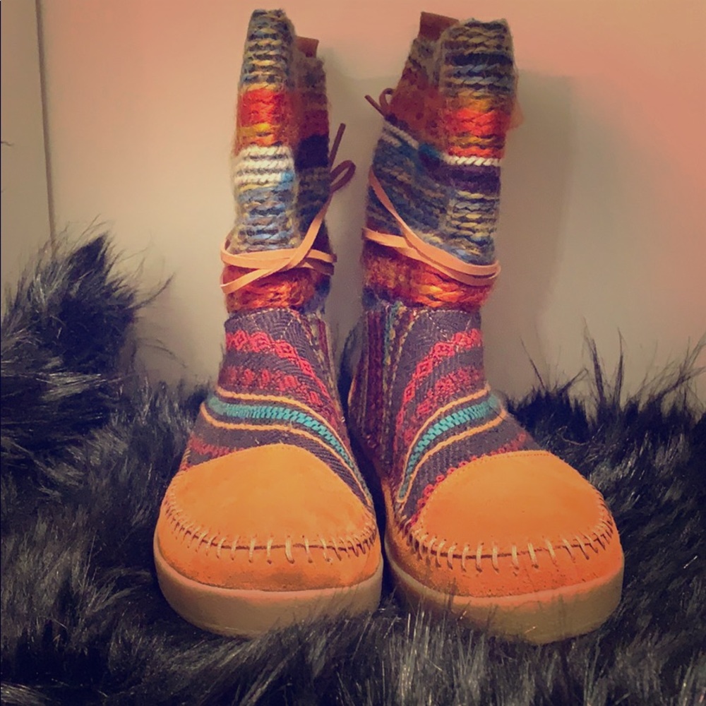 Toms Textile & Suede Boots